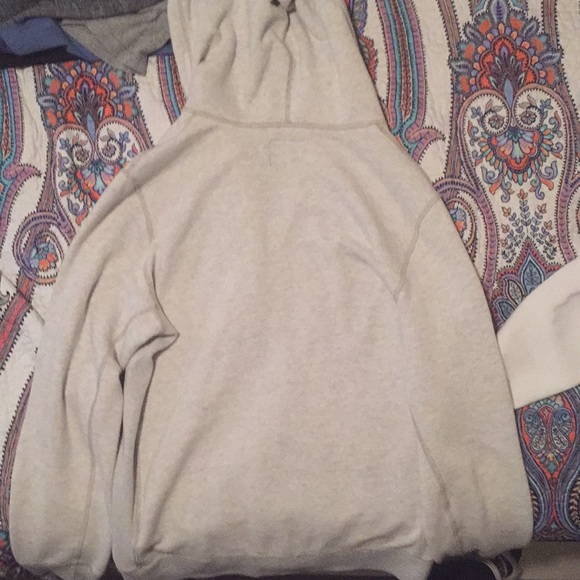 ⚪️White Abercrombie & Fitch Jacket⚪️ - Picture 3 of 3